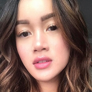 astrid satwika feet 4