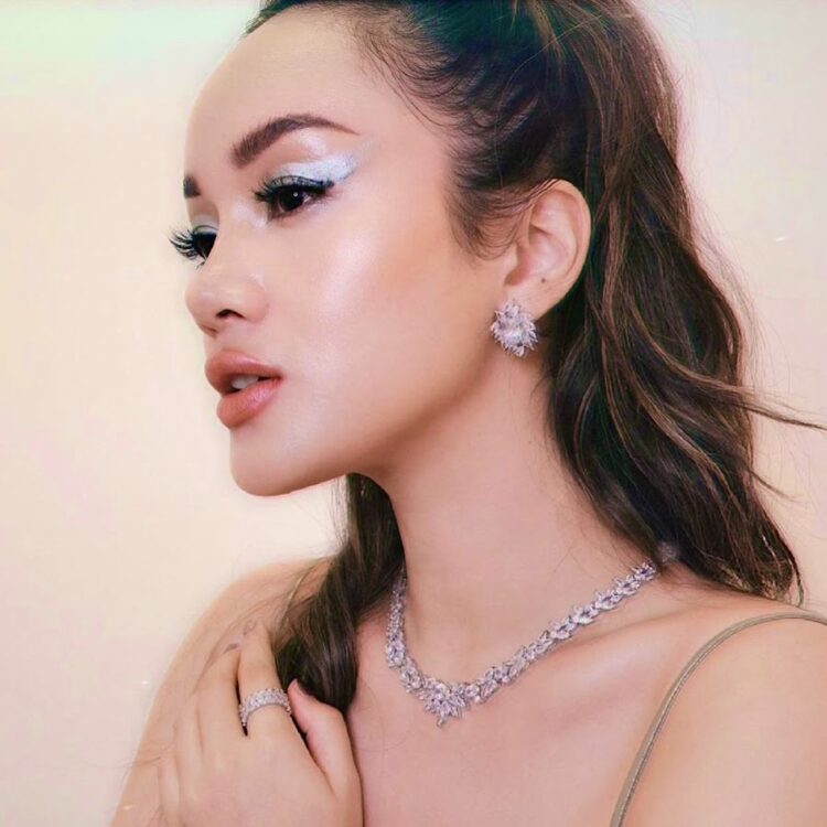 astrid satwika feet 6