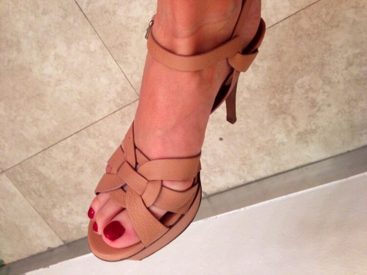 atala sarmiento feet 3