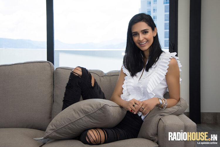 atenas hernandez feet 3