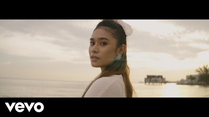 athalia buswani feet 2