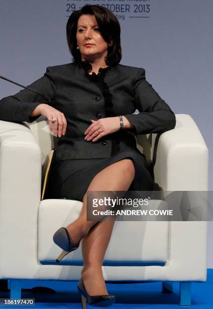 atifete jahjaga feet 1