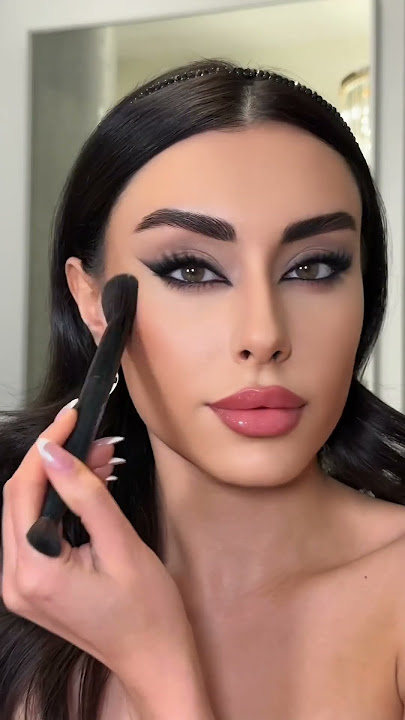 atosa aghakhani feet 2