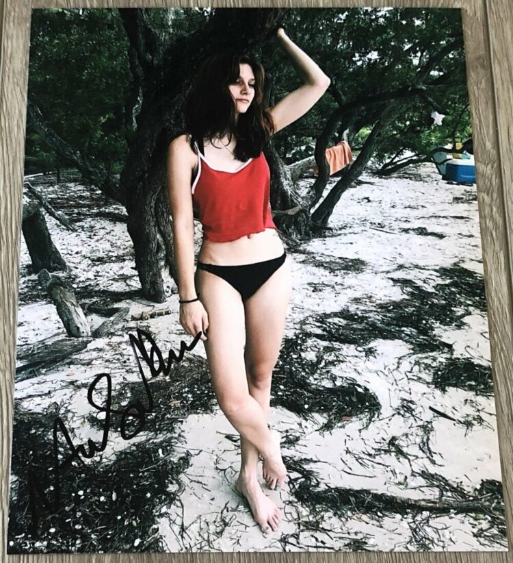 aubrey peeples feet 3