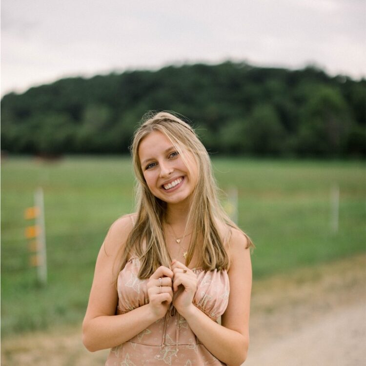 aubrey sullivan feet 4