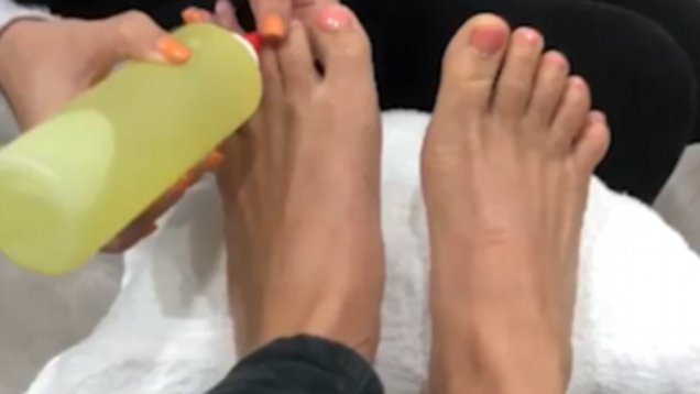 audra the rapper feet 6