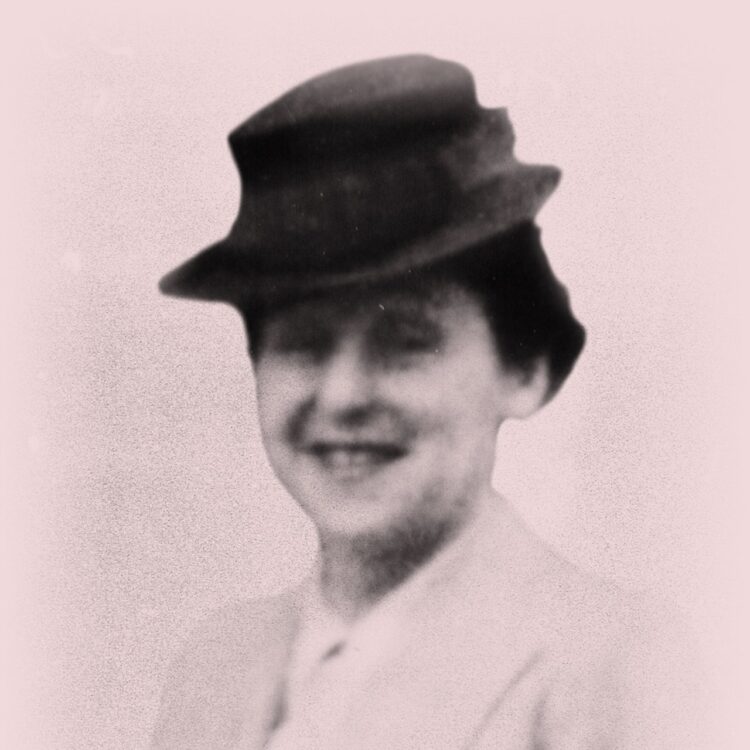 auguste van pels feet 1