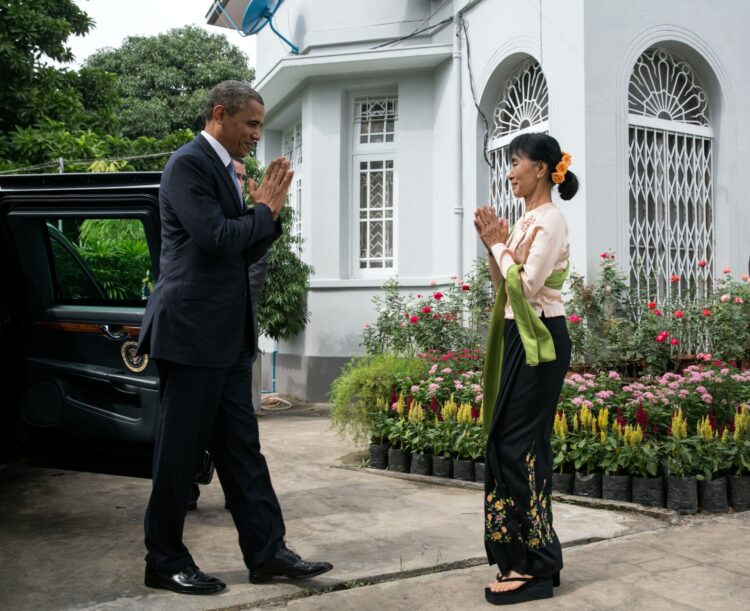 aung san suu kyi feet 5 scaled