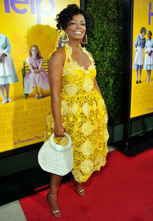 aunjanue ellis feet 3