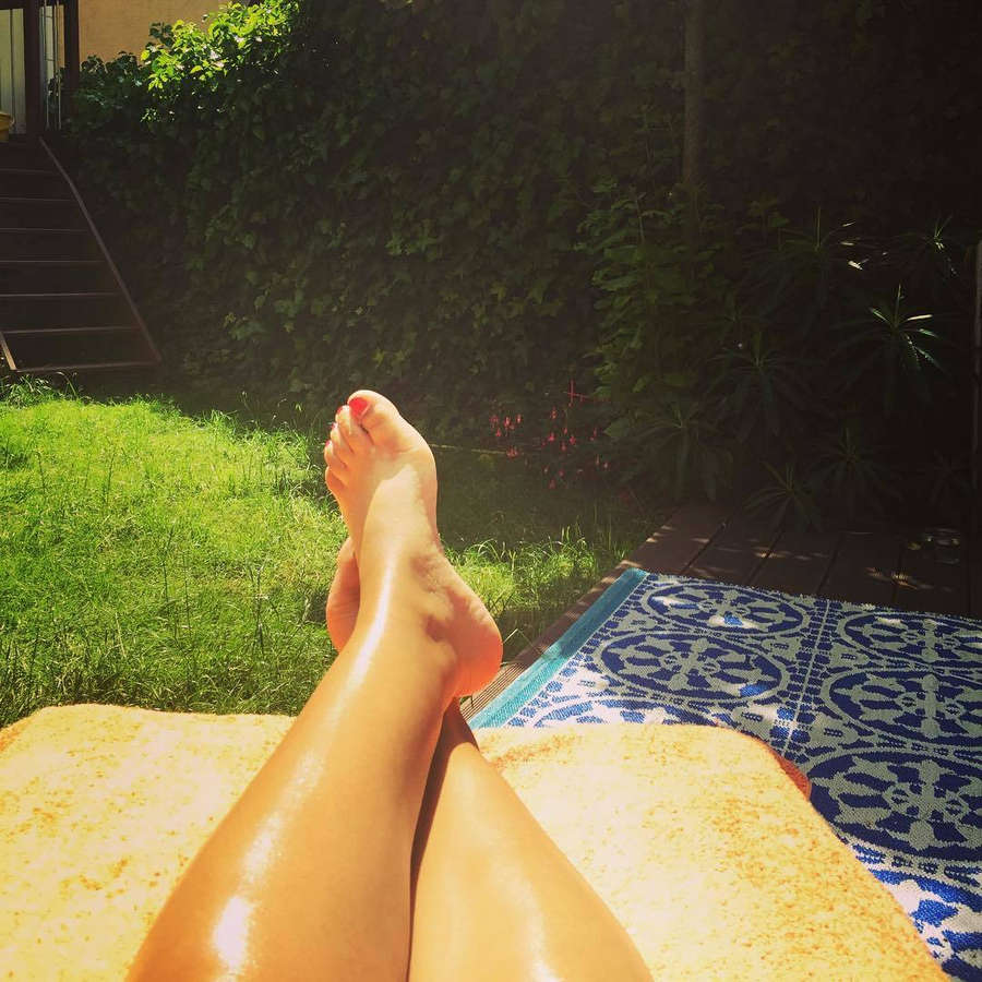 aurelie konate feet 4