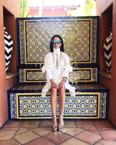 aureta thomollari feet 5