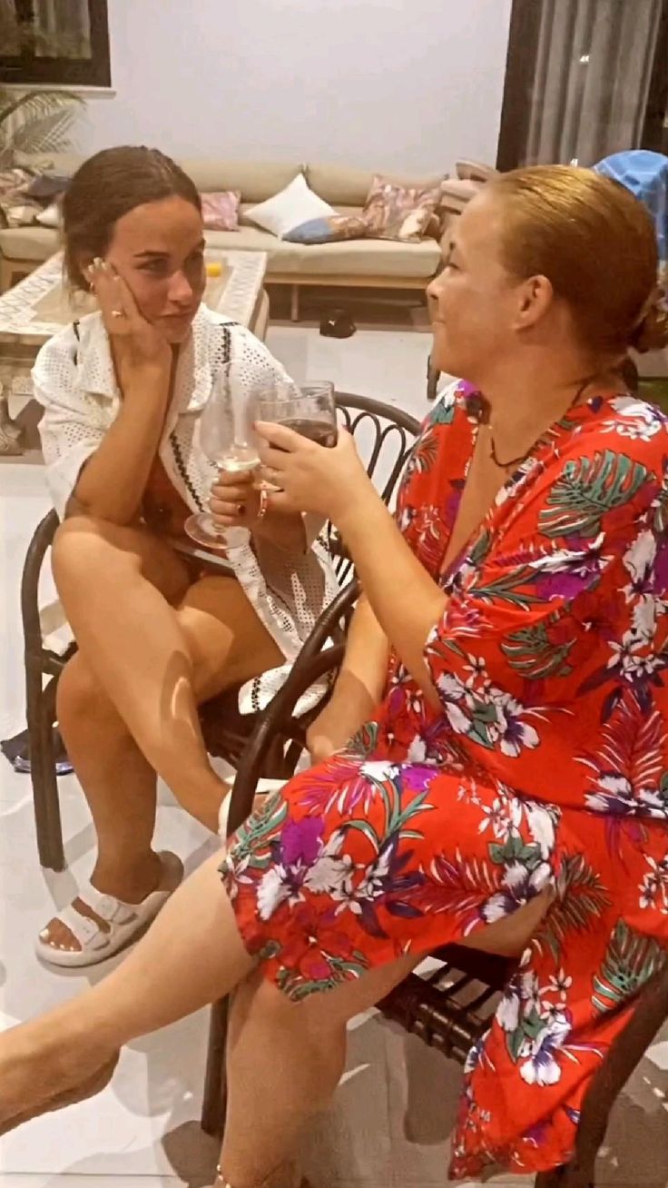 aurora paez gavira feet 3