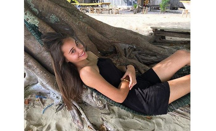 aurora ribero feet 6