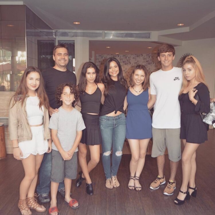 autumn wendel feet 6