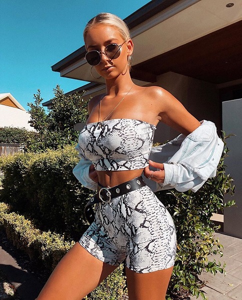 avalon nadfalusi feet 6