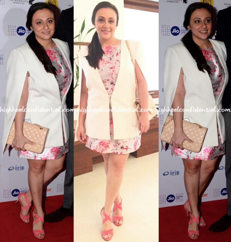 avantika khan feet 4