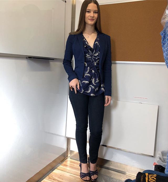 avery kristen pohl feet