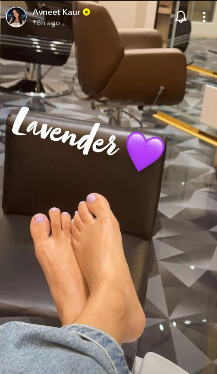 avneet kaur feet 3