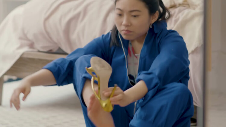 awkwafina feet 3