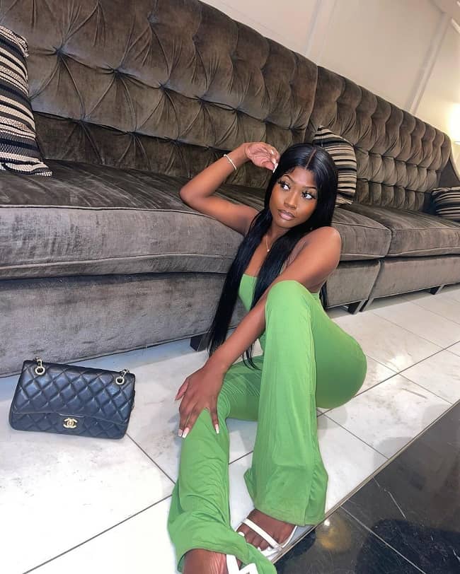 ayanna sabrina feet 4