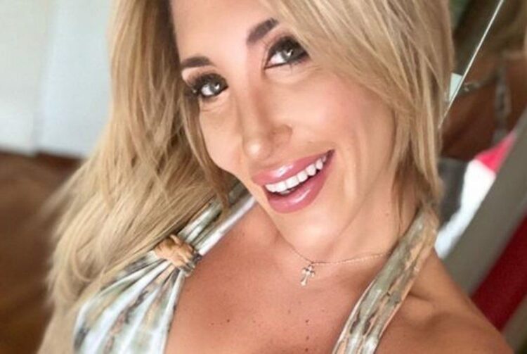 ayelen celeste paleo feet 3