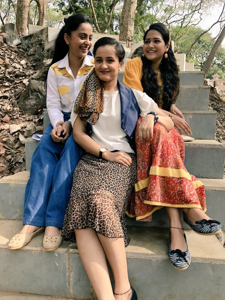 ayesha khaduskar feet 5