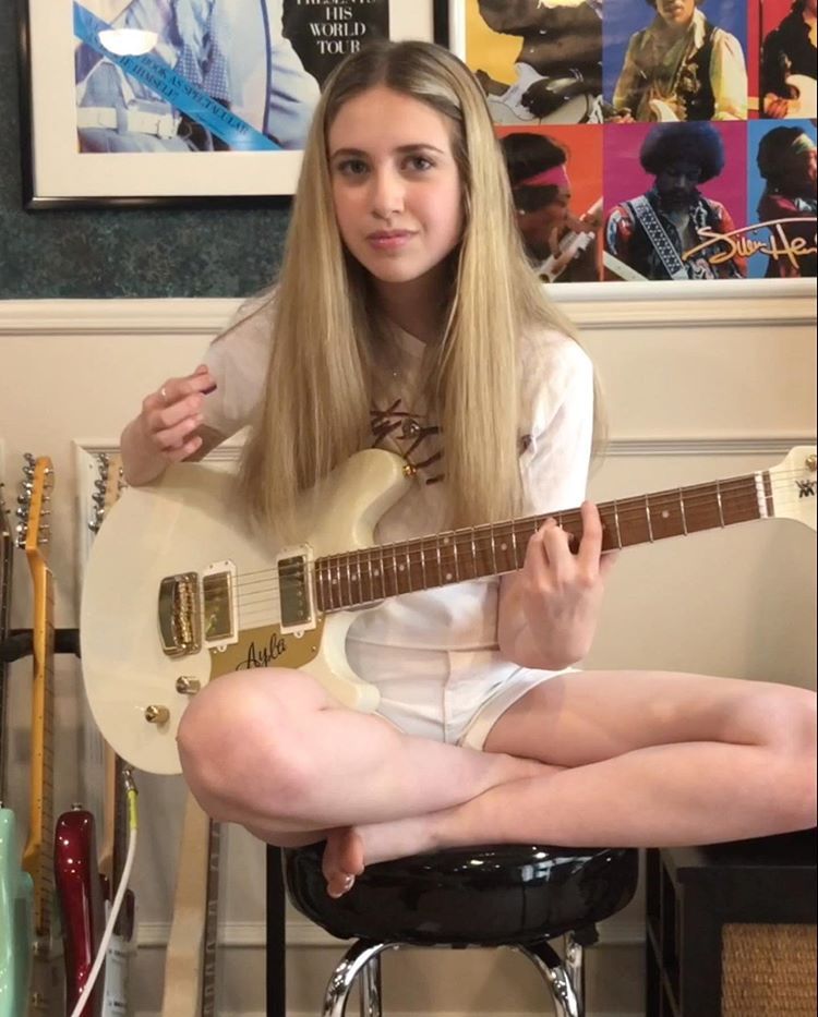 ayla tesler mabe feet 3
