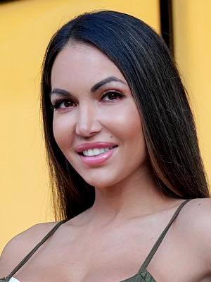 aylen alvarez feet 5