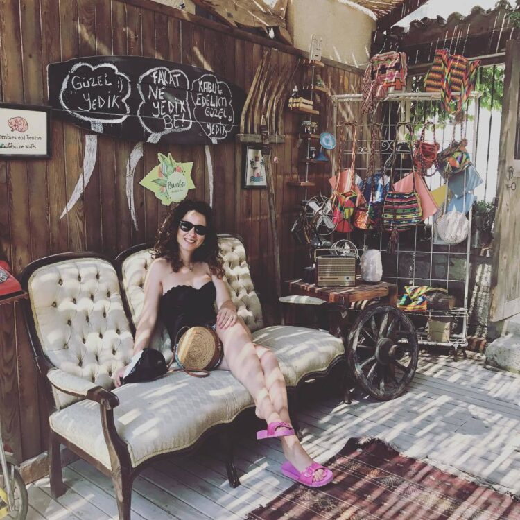 aysegul akdemir feet 1