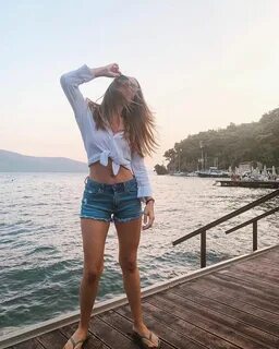 aysegul akdemir feet 5