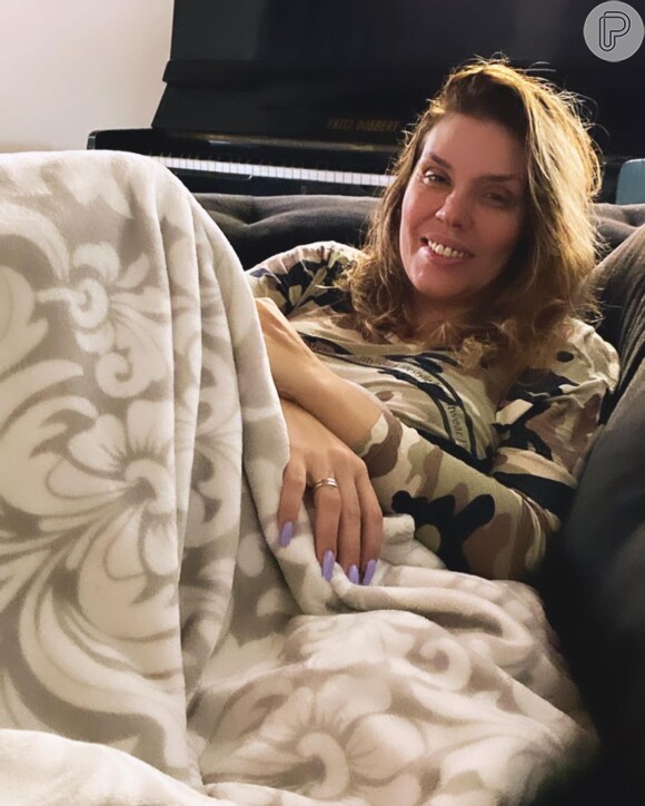 aysha benelli feet 3