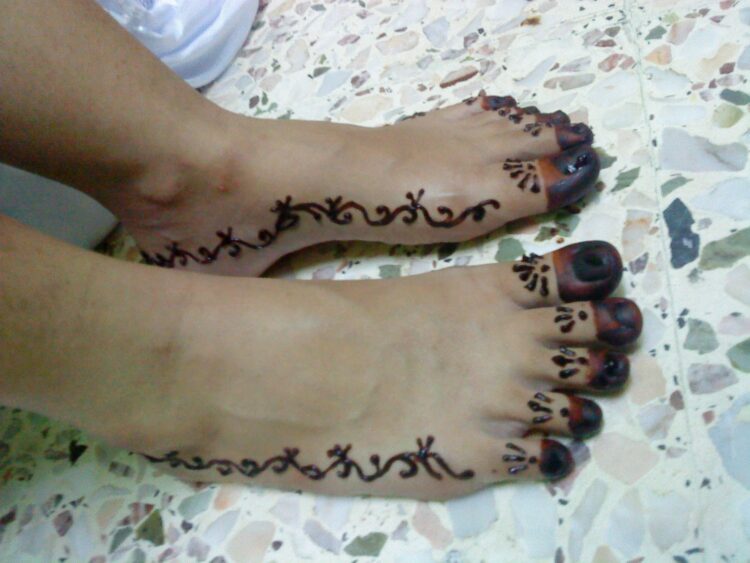 ayu raudhah feet 6