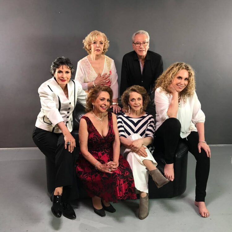 azela robinson feet 1