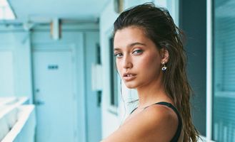 azlin nicolette feet 6