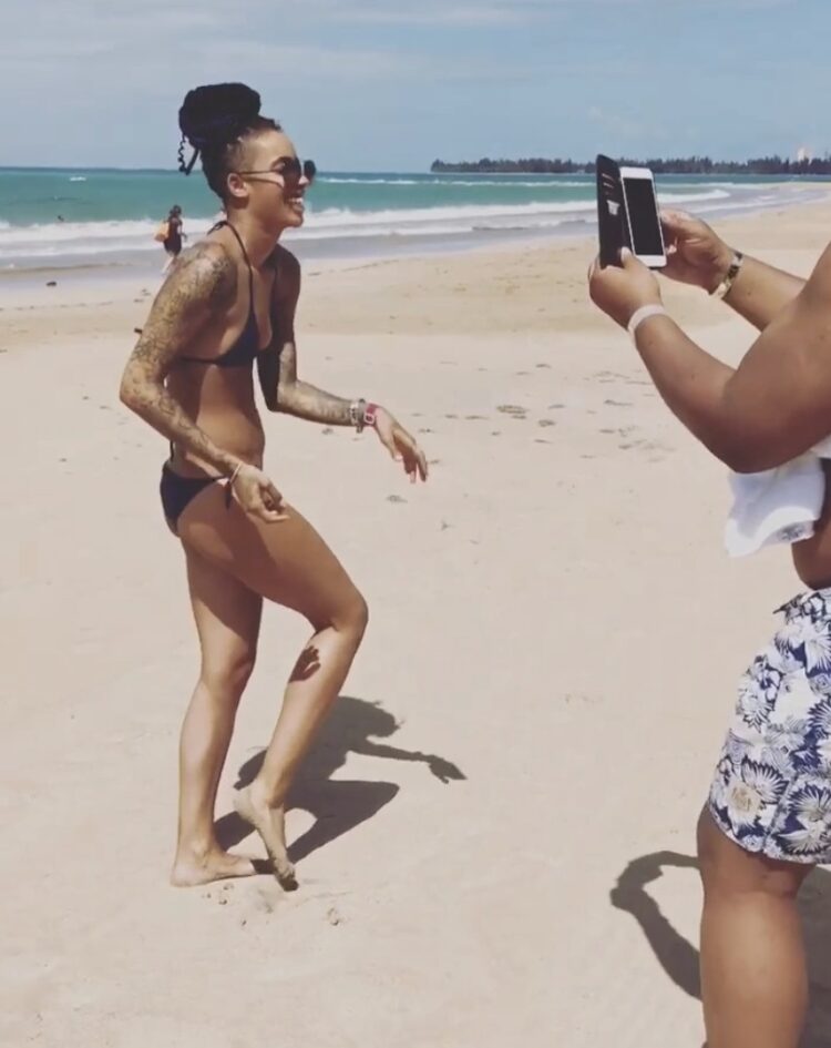 azmarie livingston feet 3