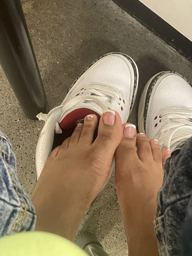 azsocute feet 5