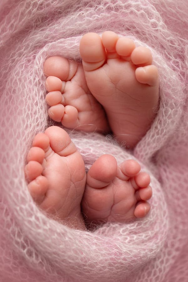 baby b feet 1