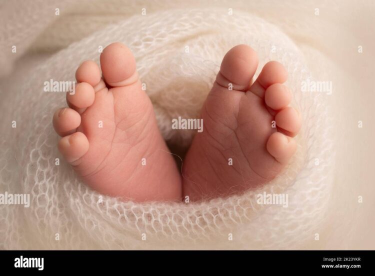 baby g feet