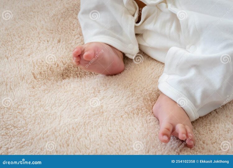 baby girl tima feet 6