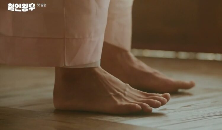 bae hae sun feet 3