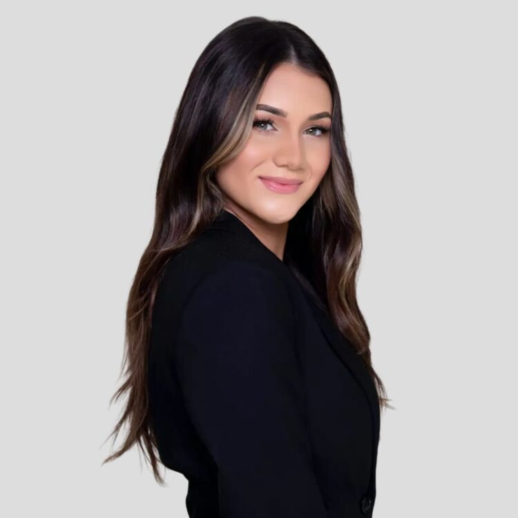 bailey knoles feet 1