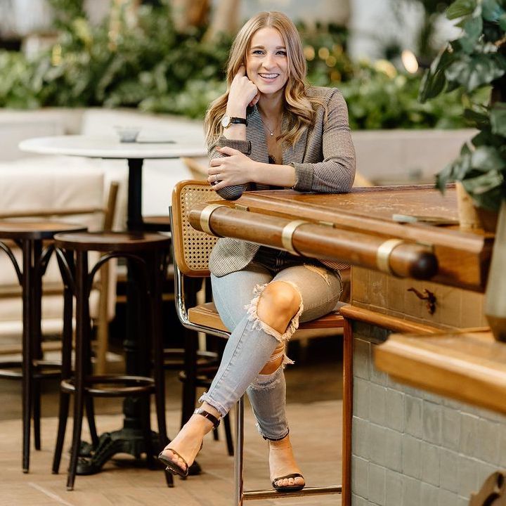 bailey knoles feet 2