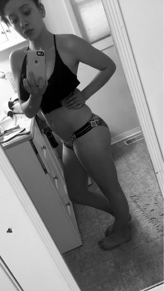 baleigh alexandra feet