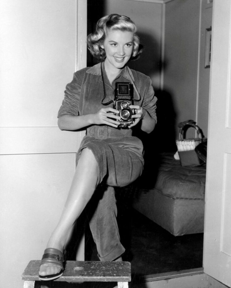 barbara bates feet 5