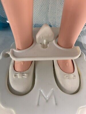 barbara cartland feet 3