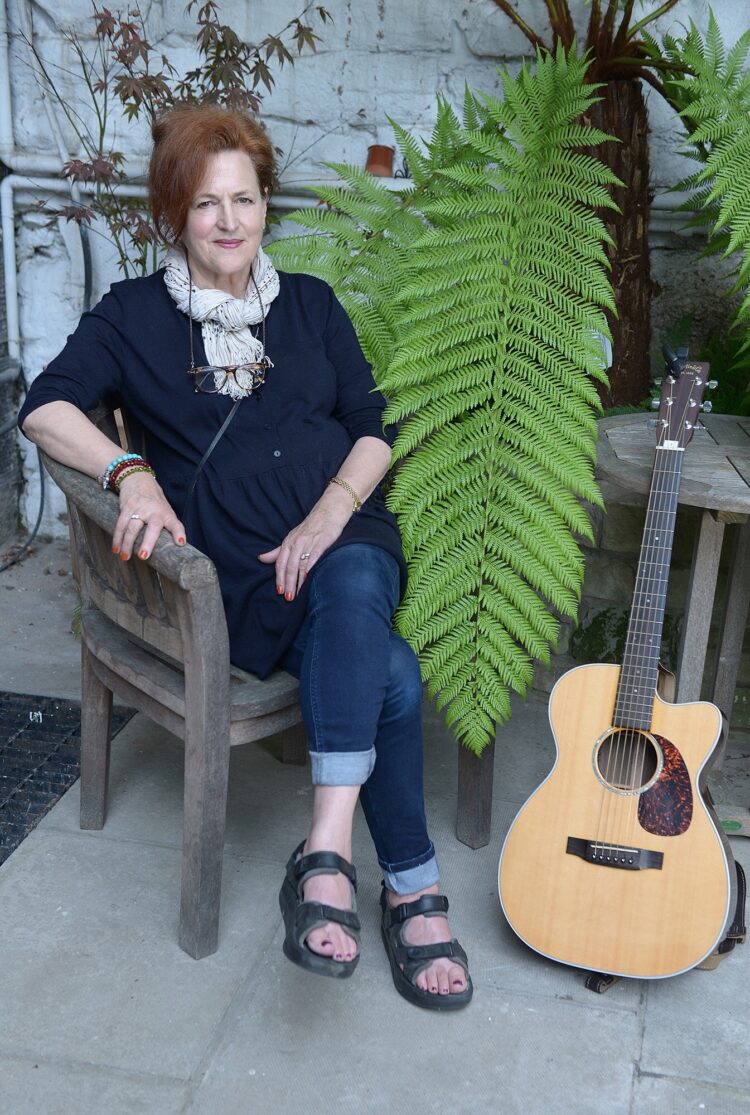 barbara dickson feet