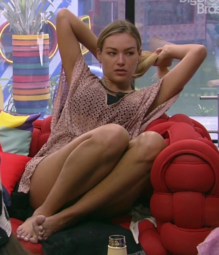 barbara heck feet 5