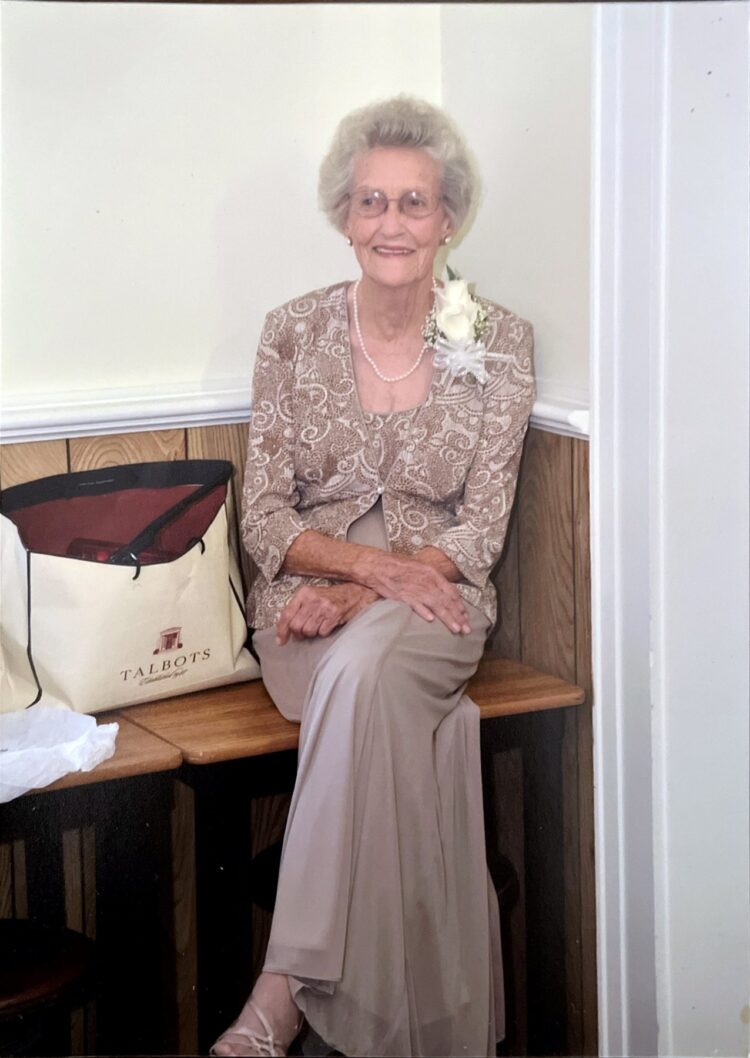 barbara lewis feet 6