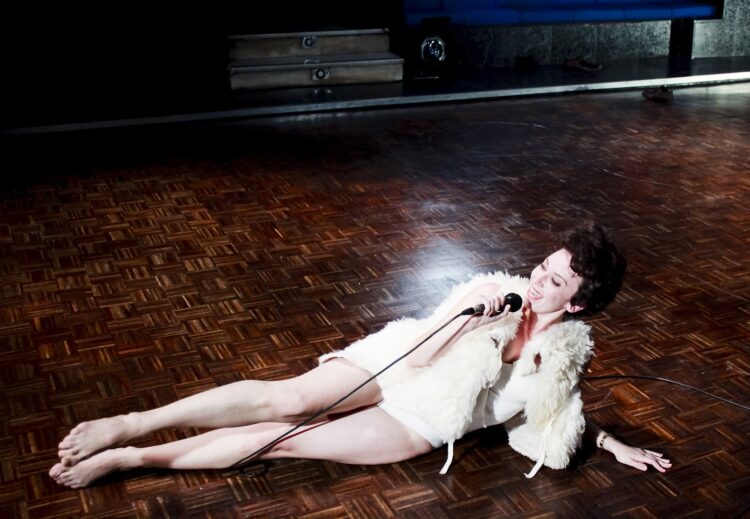 barbara sanchez feet 3