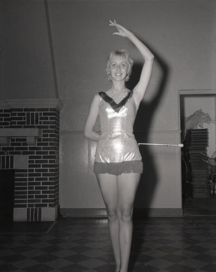 barbara thompson feet 4